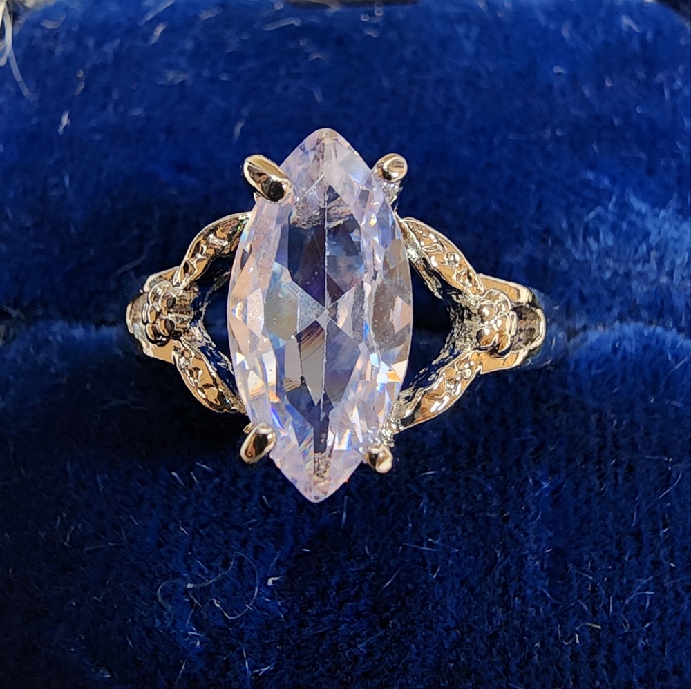Fashion Ring